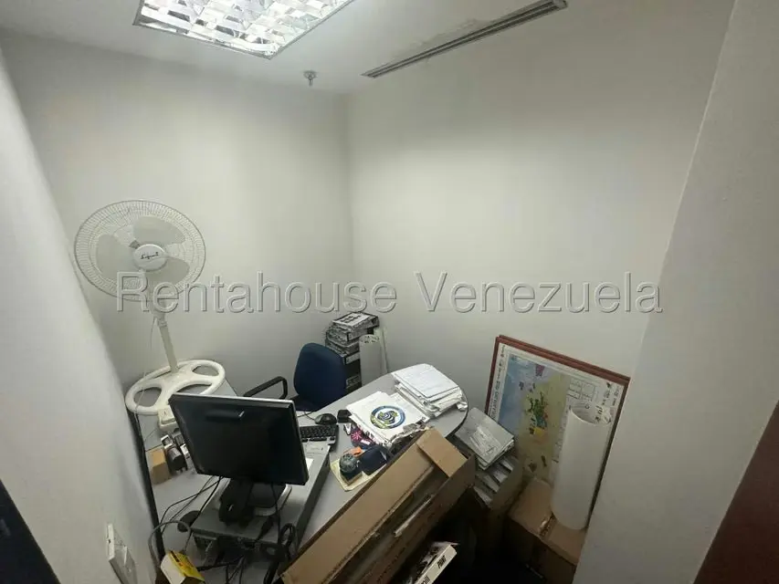 Oficina en Venta en Prados del Este, Distrito Metropolitano - 11