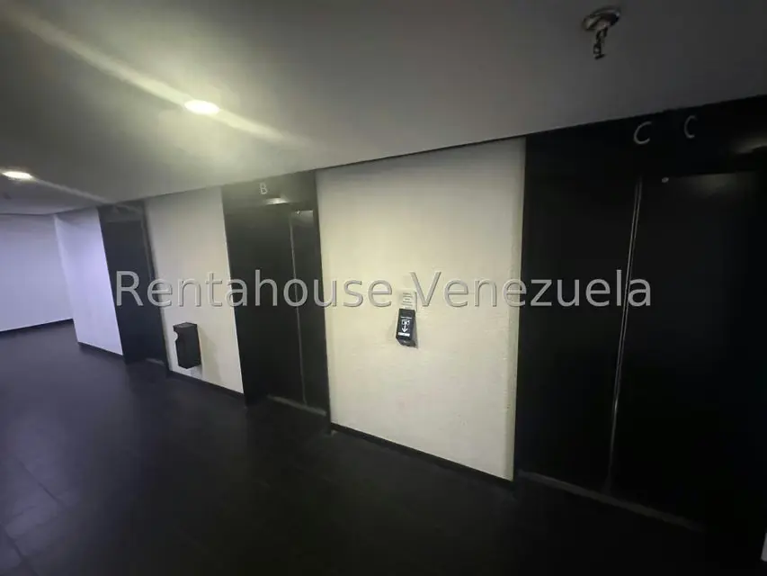 Oficina en Venta en Prados del Este, Distrito Metropolitano - 3