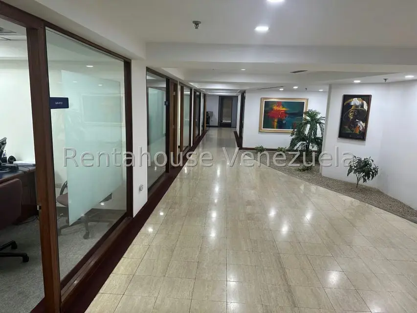 Oficina en Venta en Prados del Este, Distrito Metropolitano - 35