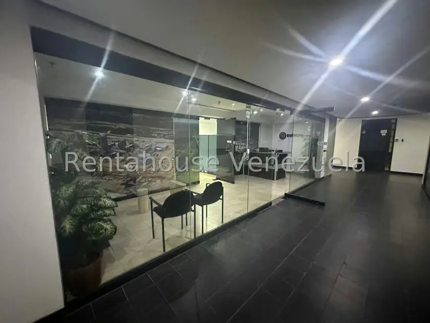 Oficina en Venta en Prados del Este, Distrito Metropolitano - 4