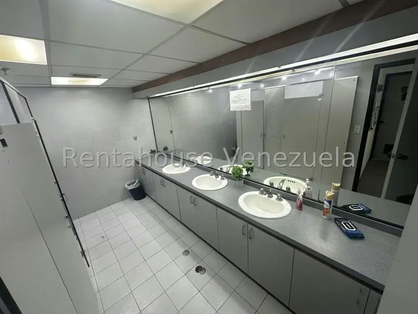 Oficina en Venta en Prados del Este, Distrito Metropolitano - 44