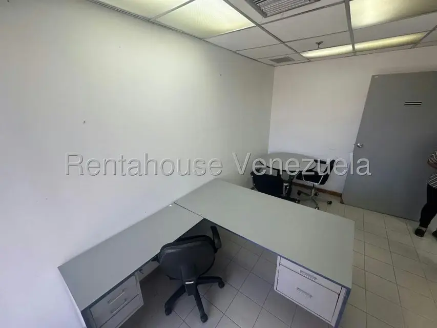 Oficina en Venta en Prados del Este, Distrito Metropolitano - 57