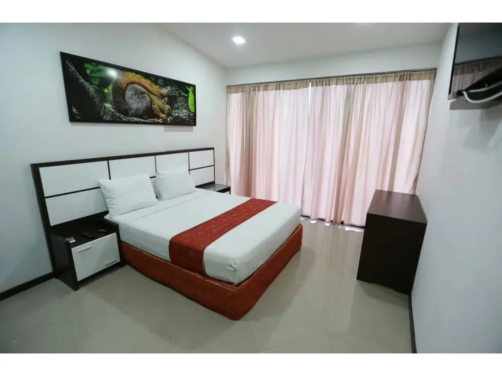 POSADA EN LA GUAIRA, CATIA LA MAR, 729,48 M2 C. 6 HAB, 5 BAÑOS - 3