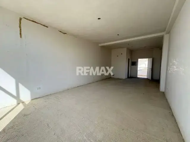 Oficina Comercial en Obra Blanca en Venta, Cagua