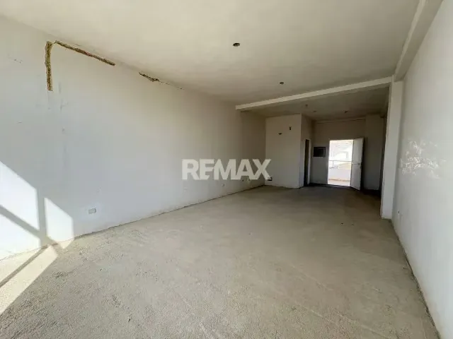 Oficina Comercial en Obra Blanca en Venta, Cagua