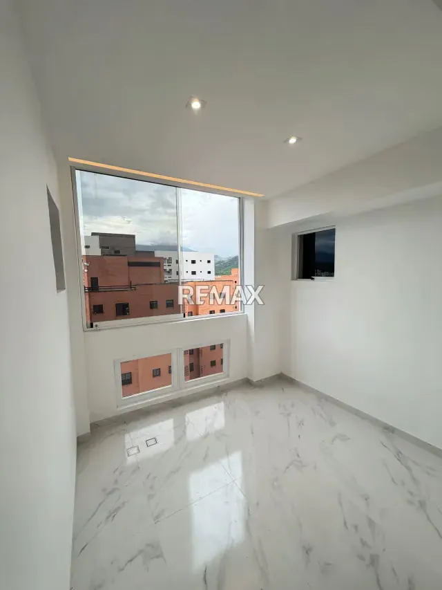 APARTAMENTO EN VENTA EN URB. BASE ARAGUA - 5