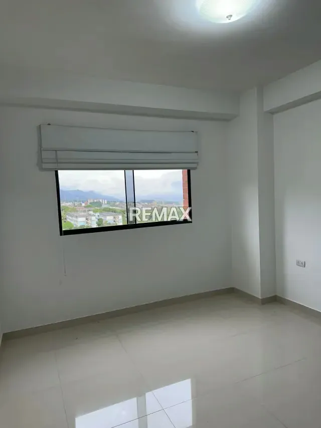 En ALQUILER apartamento ubicado en La Castellana. Residencias Paramillo Suites - 5