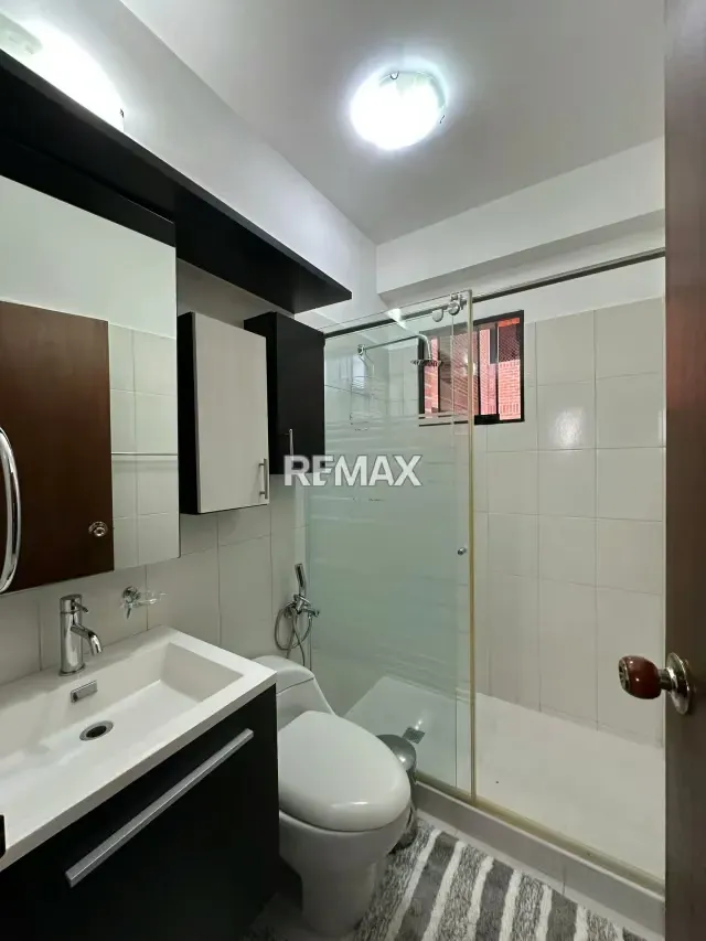 En ALQUILER apartamento ubicado en La Castellana. Residencias Paramillo Suites - 10
