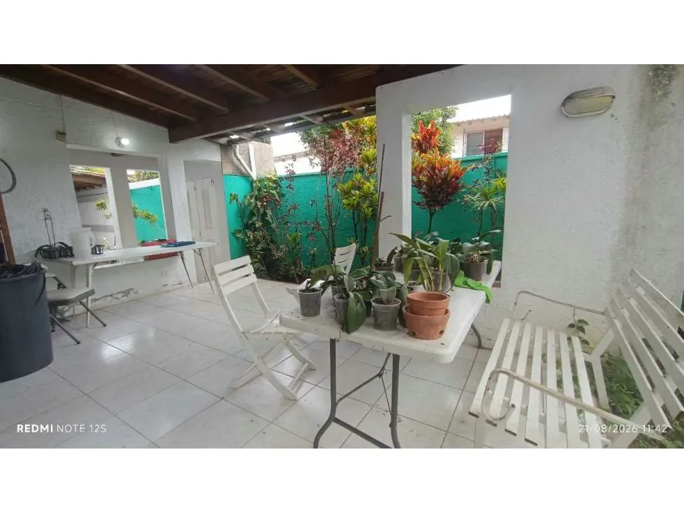 Vendo casa en calle cerrada 259m2 Alto Prado 7699 - 4