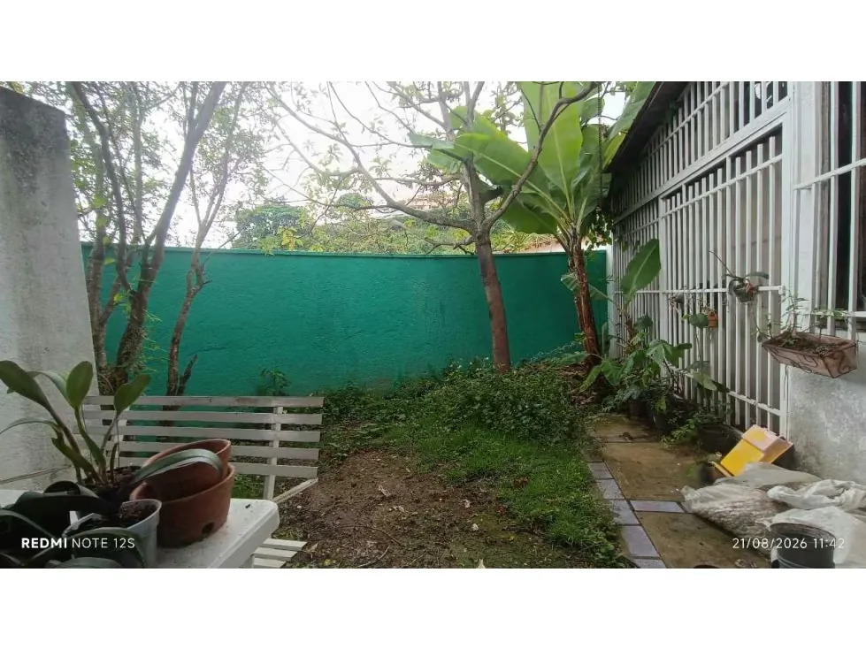 Vendo casa en calle cerrada 259m2 Alto Prado 7699 - 6