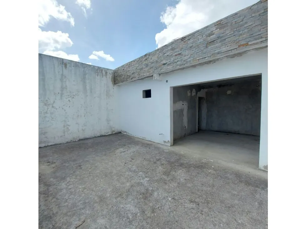 Casa Bifamiliar en Venta en Loma Linda 8H/ 10B/ 10P /1M - 12