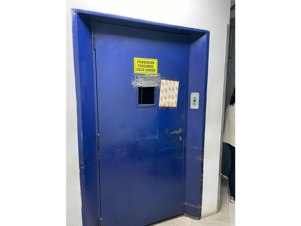 Vendo edificio 1378m2 Los Chaguaramos 6482 - 12