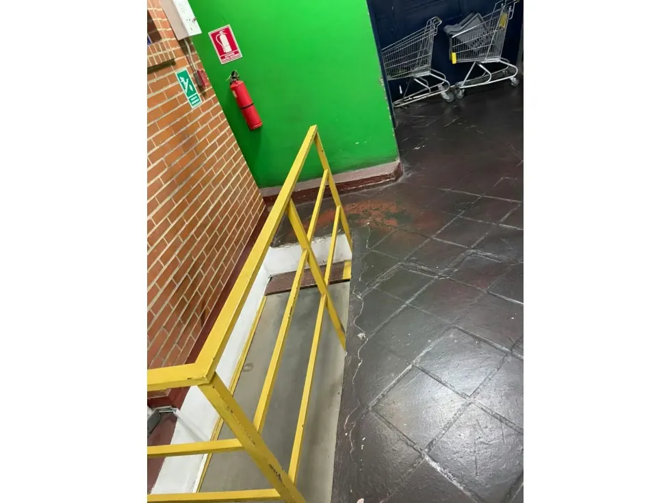 Vendo edificio 1378m2 Los Chaguaramos 6482 - 15