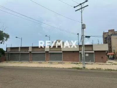 VENTA CENTRO COMERCIAL BELPASSO sector tierra negra av 9 con calle 66 - 2