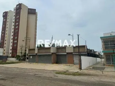 VENTA CENTRO COMERCIAL BELPASSO sector tierra negra av 9 con calle 66 - 3