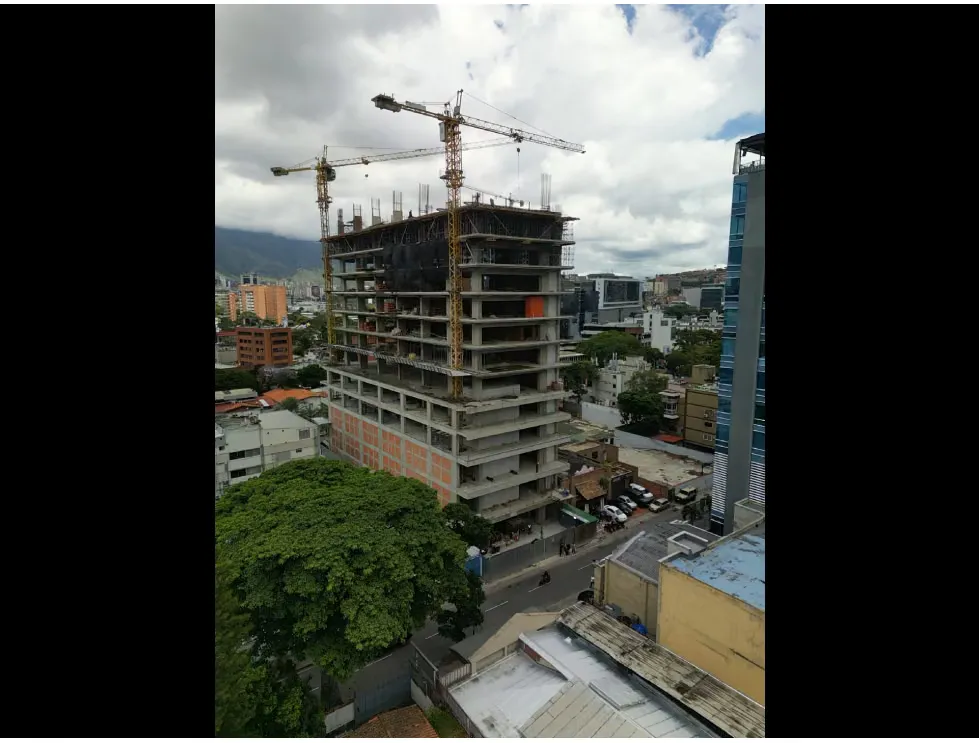 Vendo oficina 94m2 Torre Onyx, Las Mercedes 4496