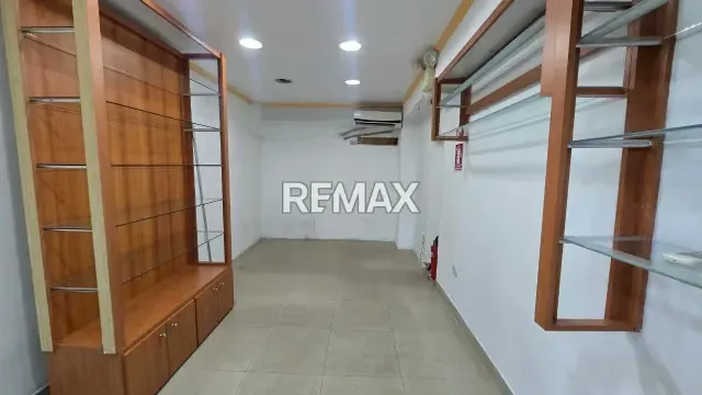 VENTA LOCAL COMERCIAL. CENTRO COMERCIAL CRISTAL, NAGUANAGUA - 2