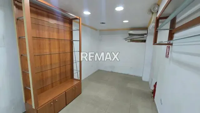 VENTA LOCAL COMERCIAL. CENTRO COMERCIAL CRISTAL, NAGUANAGUA - 3