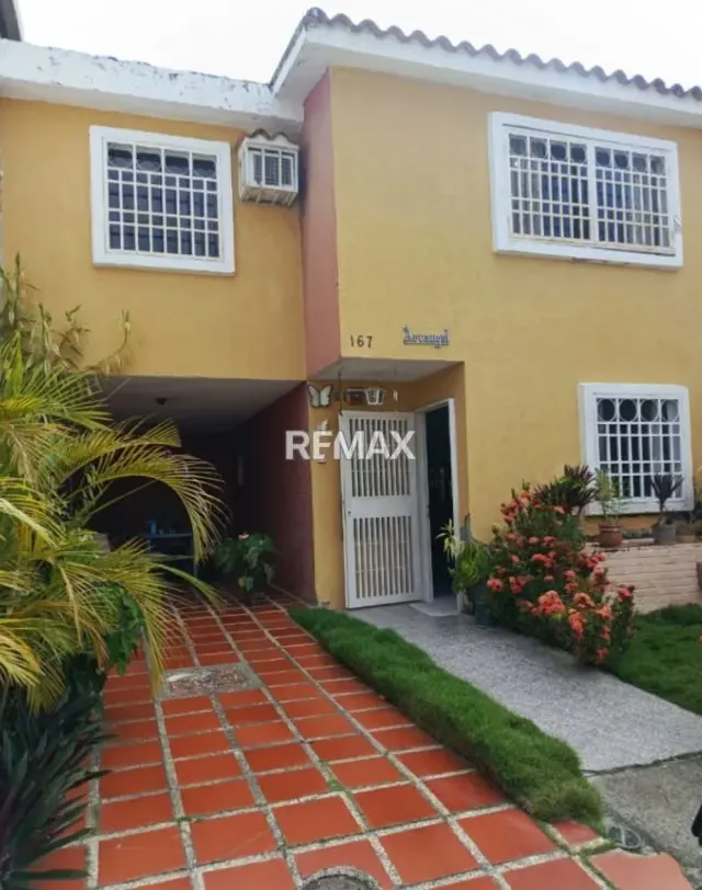 Casa en Venta, en Country Club Buena Ventura