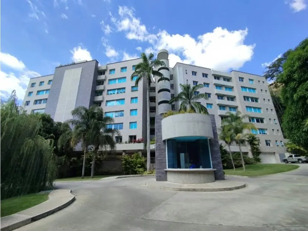Alquilo apartamento 500m2 Los Chorros 6071