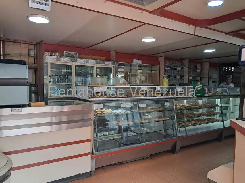 Local Comercial en Venta en La Urbina, Distrito Metropolitano - 2