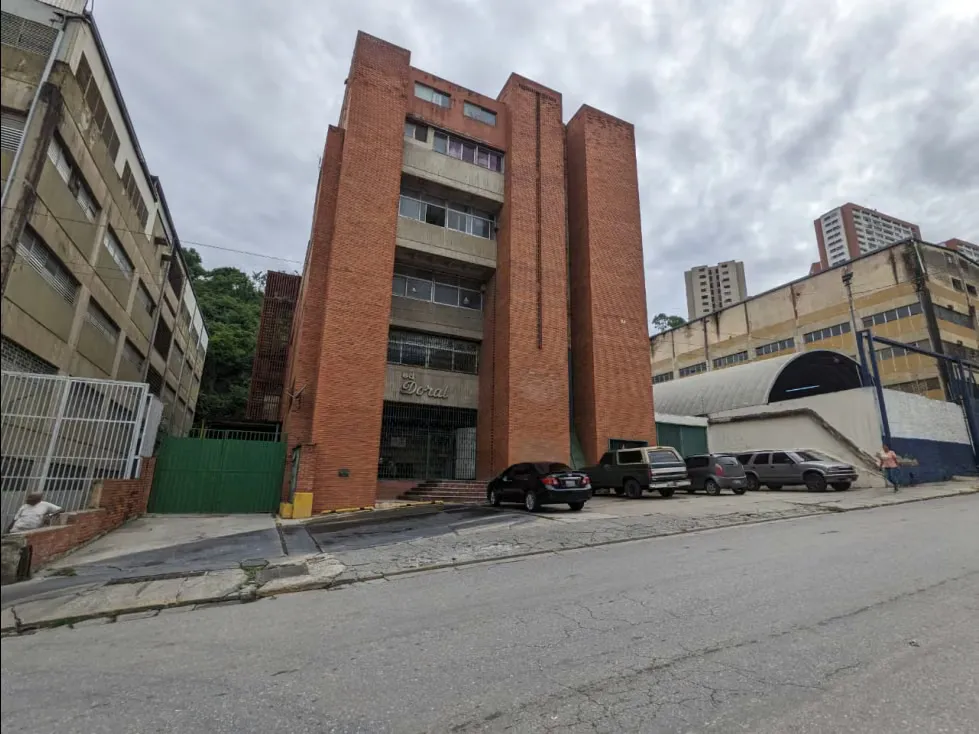 EN VENTA EDIFICIO ZONA INDUSTRIAL PALO VERDE 4.300 m²