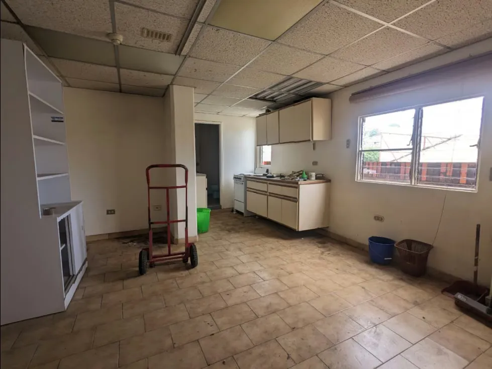 EN VENTA EDIFICIO ZONA INDUSTRIAL PALO VERDE 4.300 m² - 6