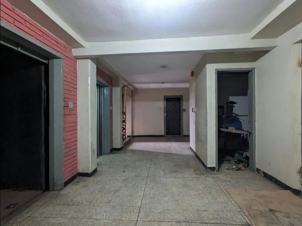 EN VENTA EDIFICIO ZONA INDUSTRIAL PALO VERDE 4.300 m² - 9