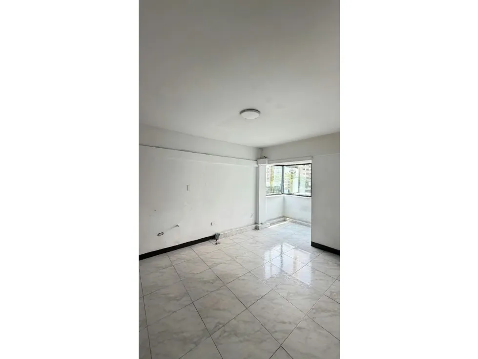 Alquilo oficina 50m2 Chacaíto 9768 - 10