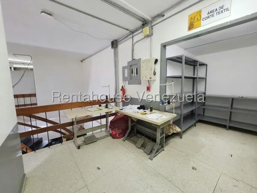 Industrial en Venta en Los Chaguaramos, Distrito Metropolitano - 26