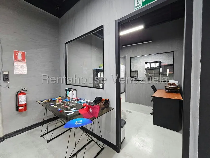 Industrial en Venta en Los Chaguaramos, Distrito Metropolitano - 51
