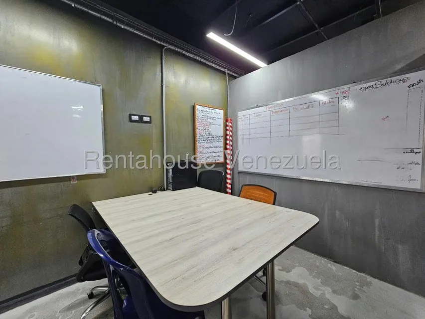 Industrial en Venta en Los Chaguaramos, Distrito Metropolitano - 52