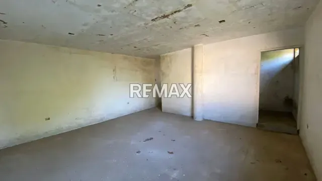 LOCAL COMERCIAL EN ALQUILER - 12
