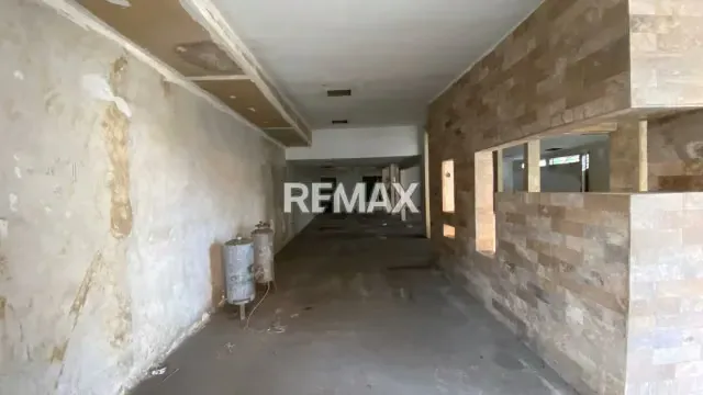 LOCAL COMERCIAL EN ALQUILER - 2