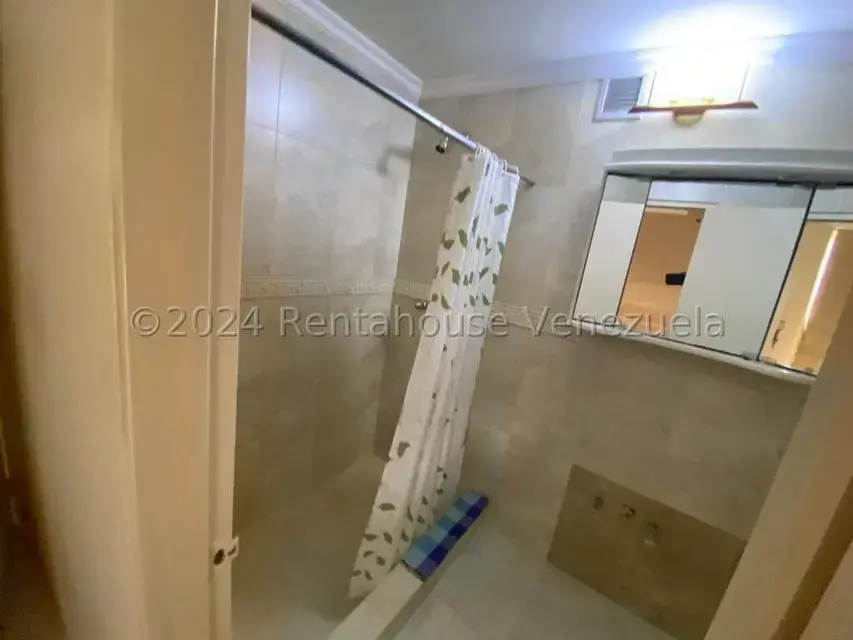 Apartamento (1 Nivel) en Venta en La Tahona, Distrito Metropolitano - 11