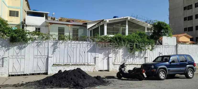 Comercial (Consultorio Medico) en Venta en El Paraiso, Distrito Metropolitano