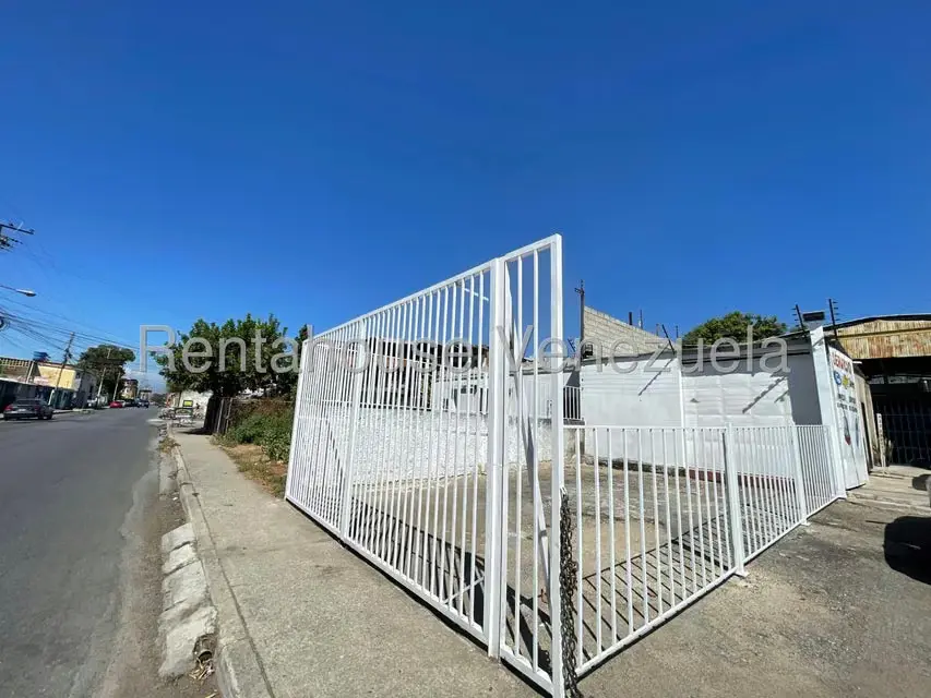Local Comercial en Alquiler en Piñonal, Aragua