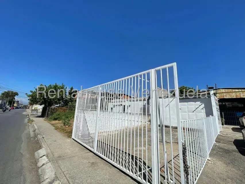 Local Comercial en Alquiler en Piñonal, Aragua - 23