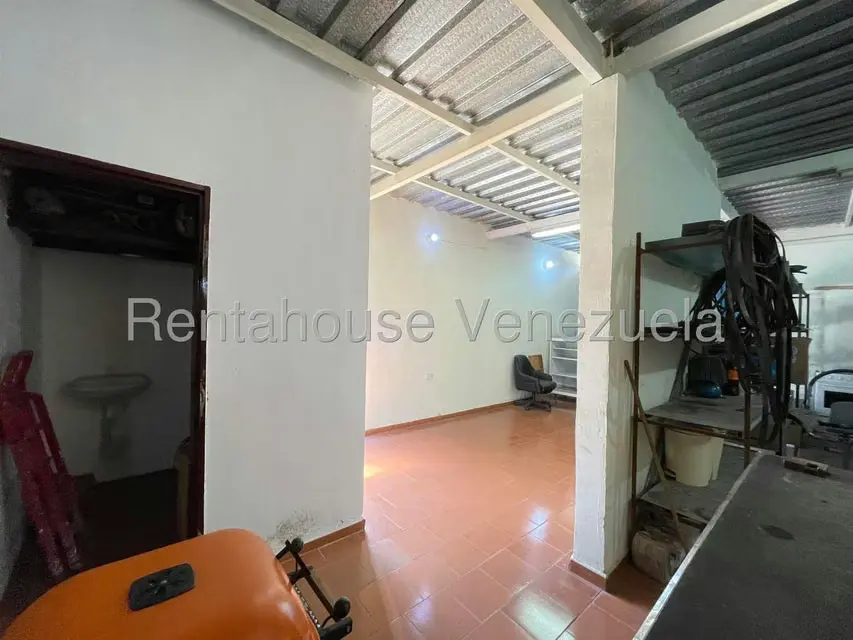 Local Comercial en Alquiler en Piñonal, Aragua - 9