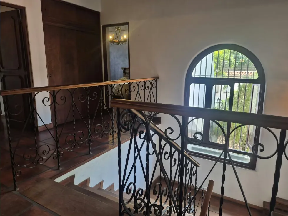 Vendo casa 500m2 Lomas del Club Hipico 8370 - 16