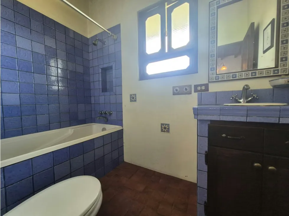 Vendo casa 500m2 Lomas del Club Hipico 8370 - 25
