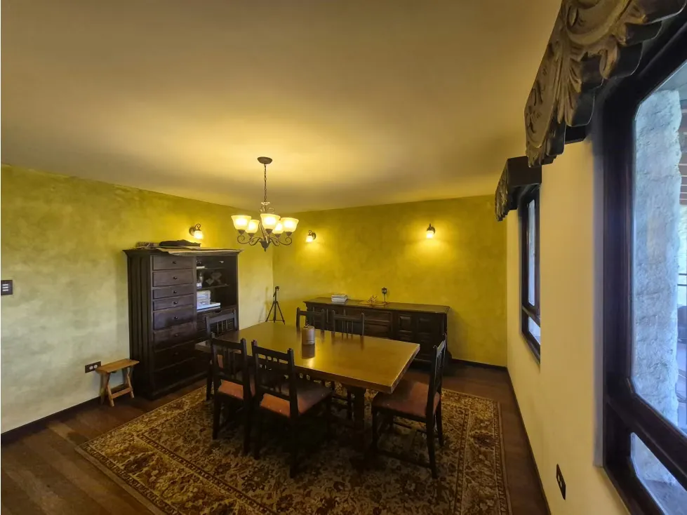 Vendo casa 500m2 Lomas del Club Hipico 8370 - 9