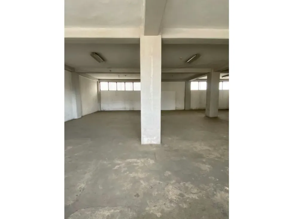 EDIFICIO INDUSTRIAL EN ALQUILER 1.620 M2 - URB. PROPATRIA - 6