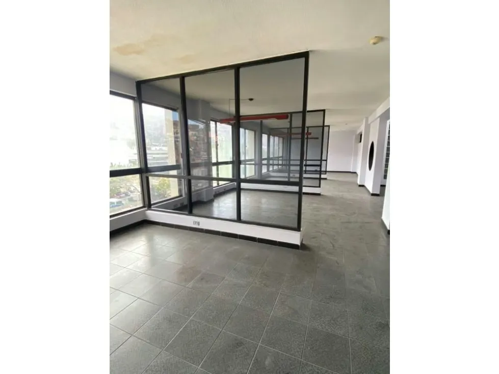 EDIFICIO INDUSTRIAL EN ALQUILER 1.620 M2 - URB. PROPATRIA - 10