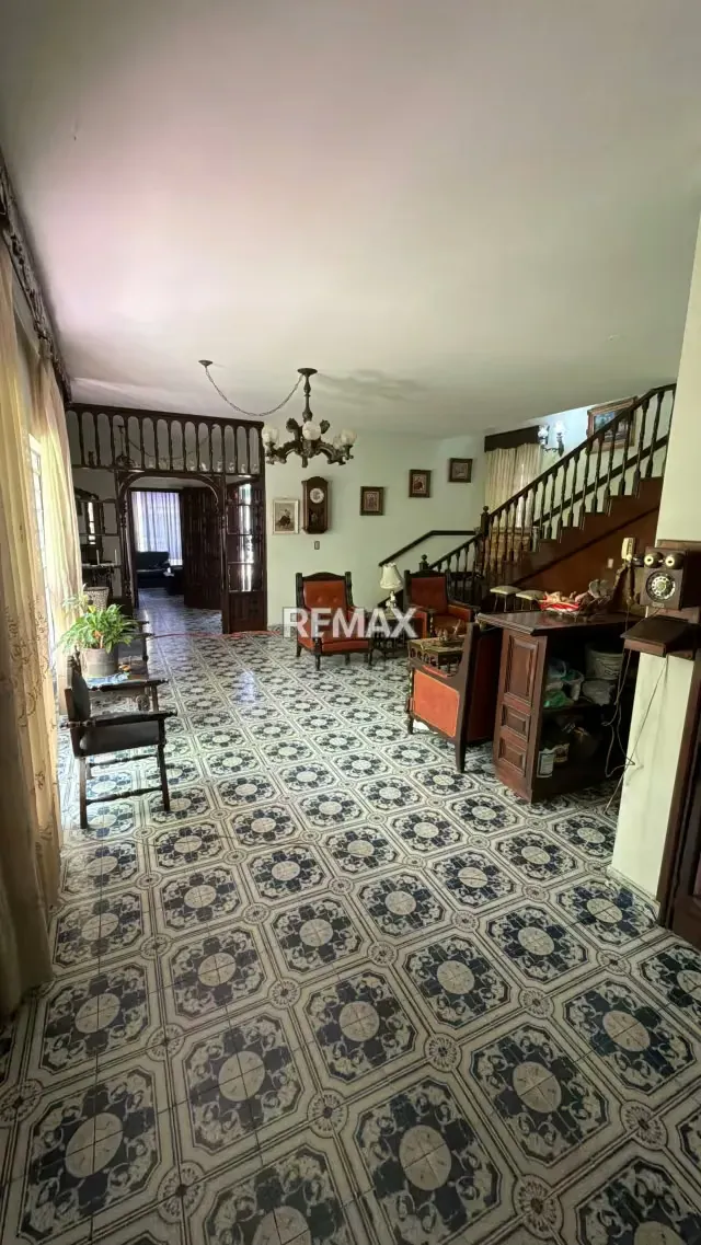 Se Vende Casa COMERCIAL Urb El Viñedo Av Carlos Sanda - 13
