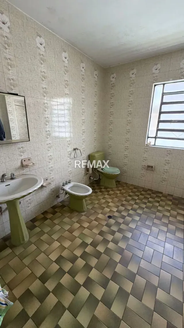Se Vende Casa COMERCIAL Urb El Viñedo Av Carlos Sanda - 17