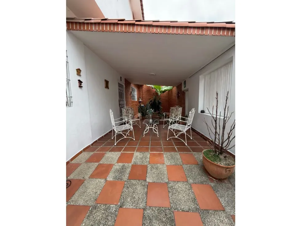 SE VENDE CASA EN LA TRINIDAD - 4