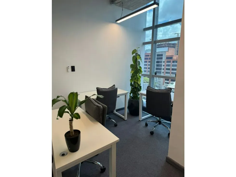 Alquilo oficina 8m2 Las Mercedes 6606