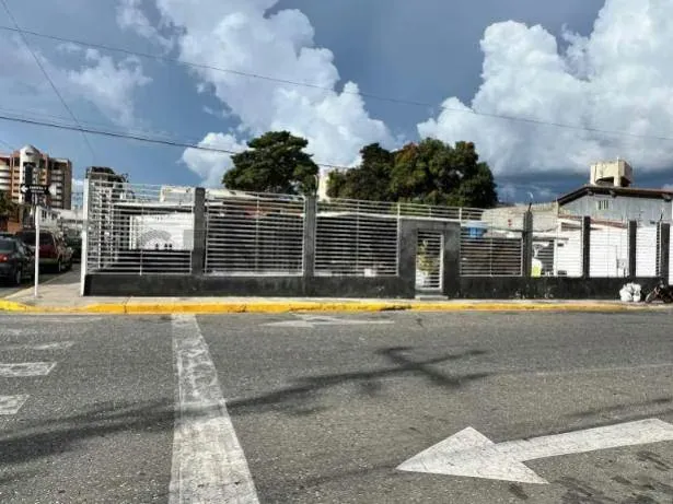 TERRENO EN VENTA ZONA COMERCIAL DEL ESTE DE BARQUISIMETO - 2