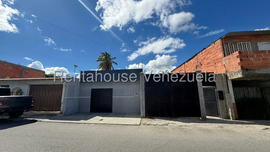 Casa (1 Nivel) en Venta en Centro, Lara - 12